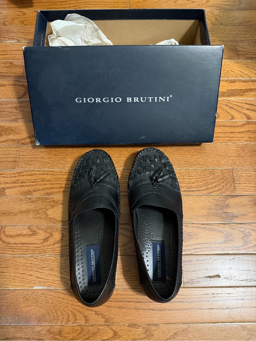 Giorgio Brutini Black Woven Tassel Slip-On Loafers